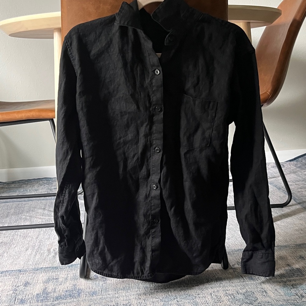 Athleta linen button down shirt